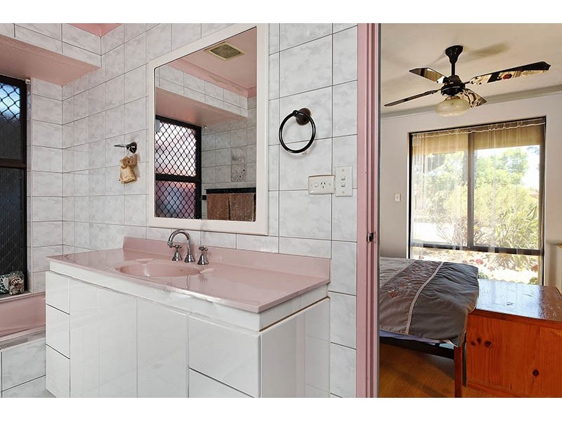 43 Shipbourne Way, Huntingdale WA 6110