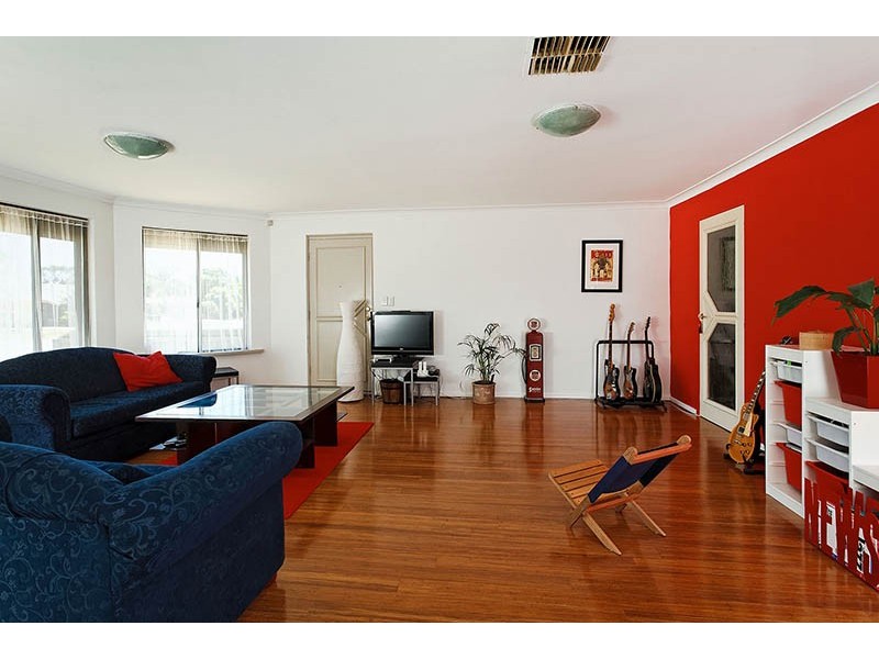 43 Shipbourne Way, Huntingdale WA 6110