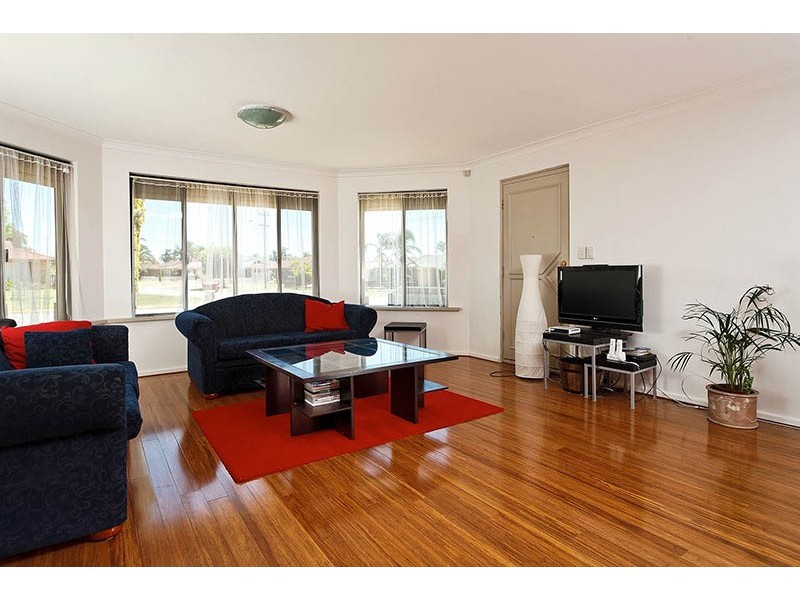 43 Shipbourne Way, Huntingdale WA 6110