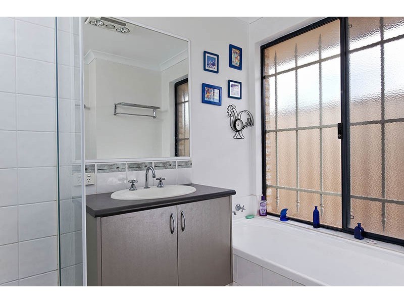 20 Sandleford Way, Hammond Park WA 6164