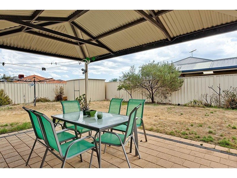 20 Sandleford Way, Hammond Park WA 6164