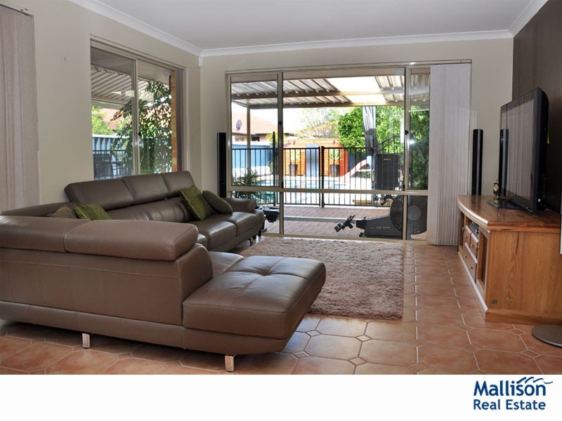 52 Pitt Street, St James WA 6102