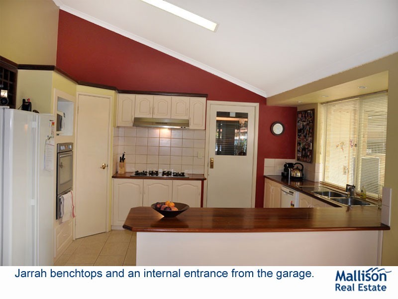 52 Pitt Street, St James WA 6102