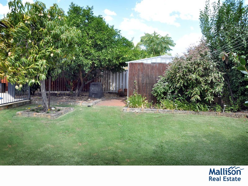 52 Pitt Street, St James WA 6102