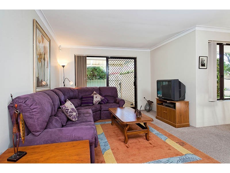 3 HOWLETT PLACE, Leeming WA 6149
