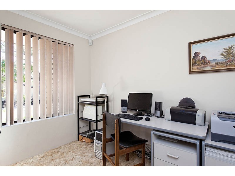 3 HOWLETT PLACE, Leeming WA 6149