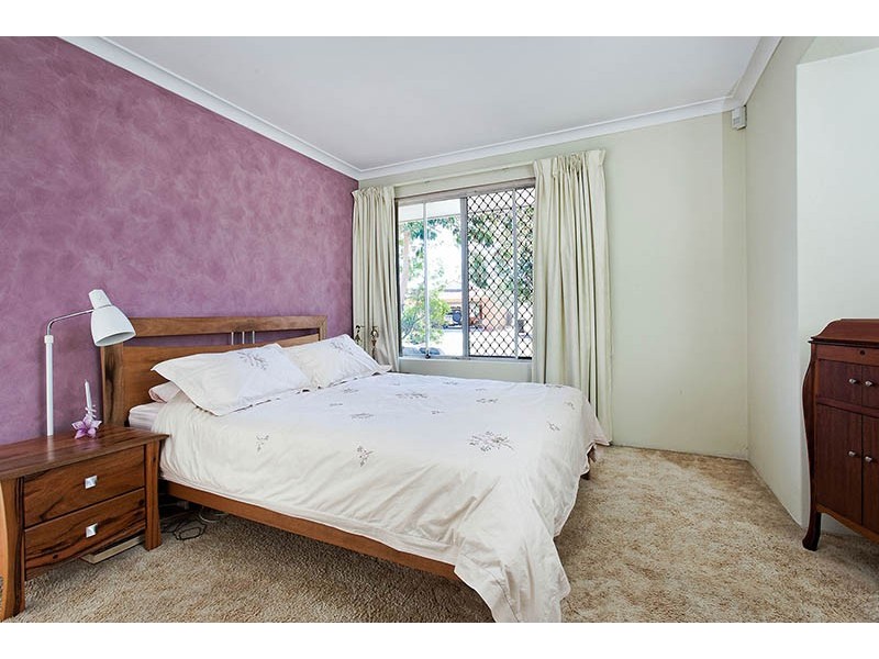 3 HOWLETT PLACE, Leeming WA 6149