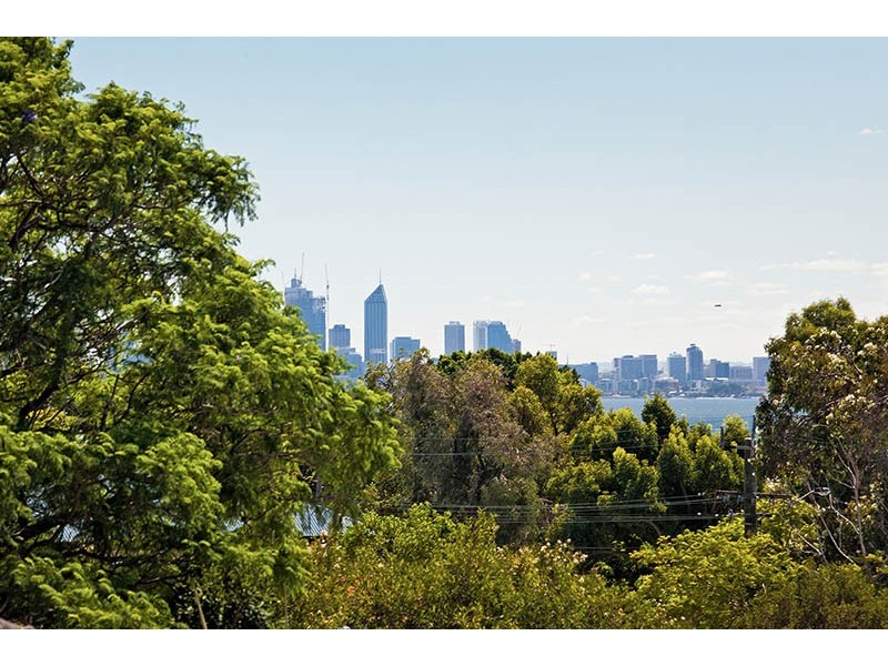 2 Henley Place, Attadale WA 6156