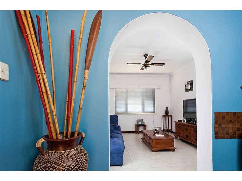 2 Henley Place, Attadale WA 6156