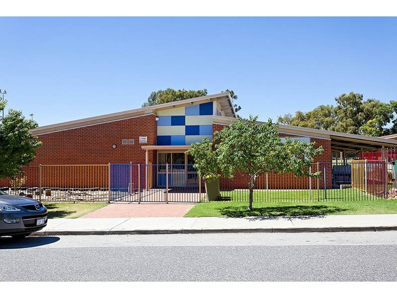 2 Henley Place, Attadale WA 6156