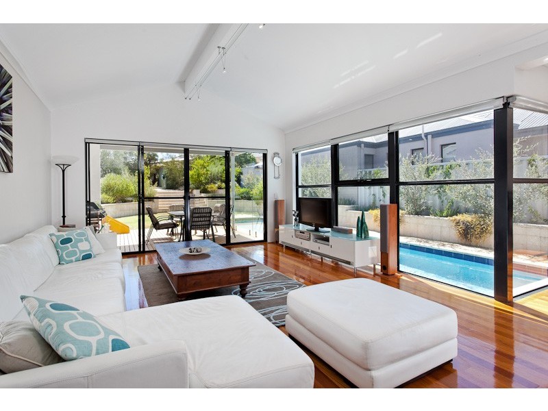 56a Coleman Crescent, Melville WA 6156