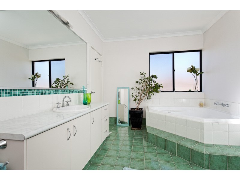 56a Coleman Crescent, Melville WA 6156