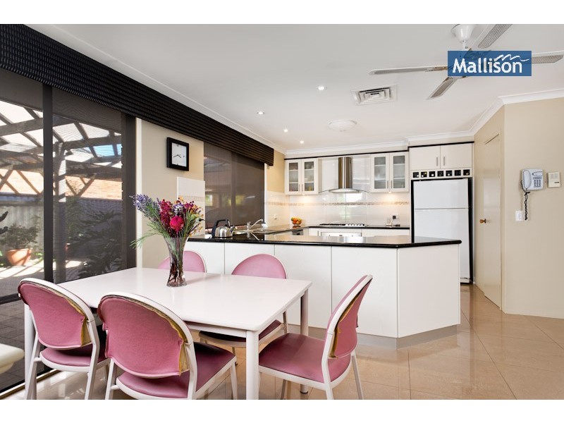 28 HIckory Drive, Thornlie WA 6108