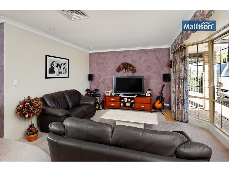 28 HIckory Drive, Thornlie WA 6108