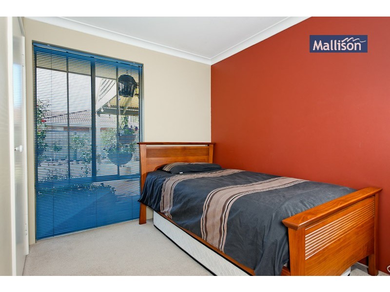 28 HIckory Drive, Thornlie WA 6108