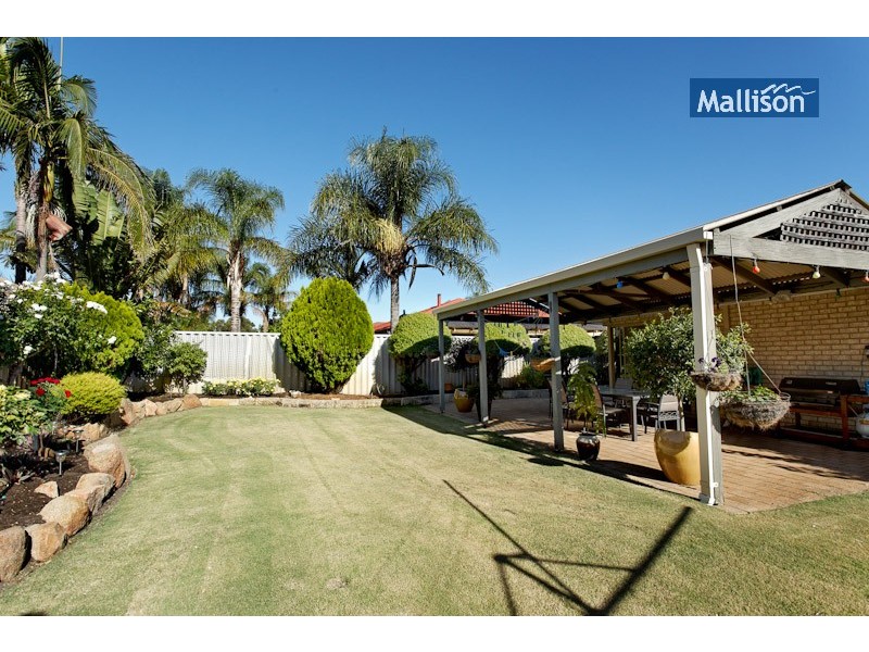 28 HIckory Drive, Thornlie WA 6108