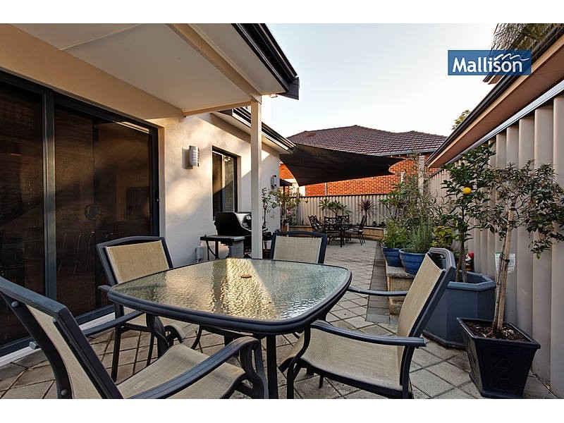 221 Coode Street, Como WA 6152