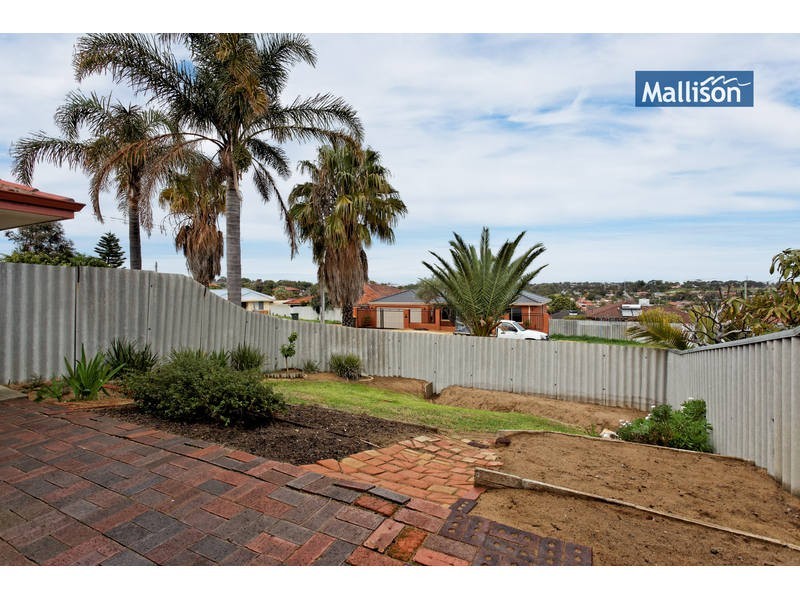 15 Fenton Way, Hamilton Hill WA 6163