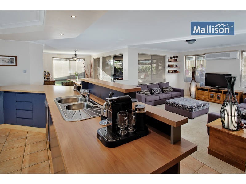 11 Thompson Terrace, Bertram WA 6167