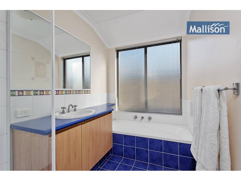 11 Thompson Terrace, Bertram WA 6167