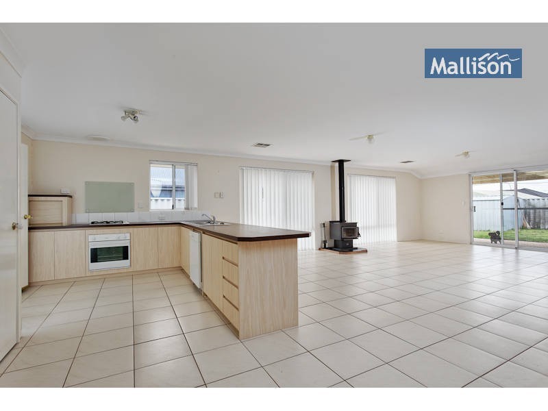 13 Pimento Circle, Port Kennedy WA 6172