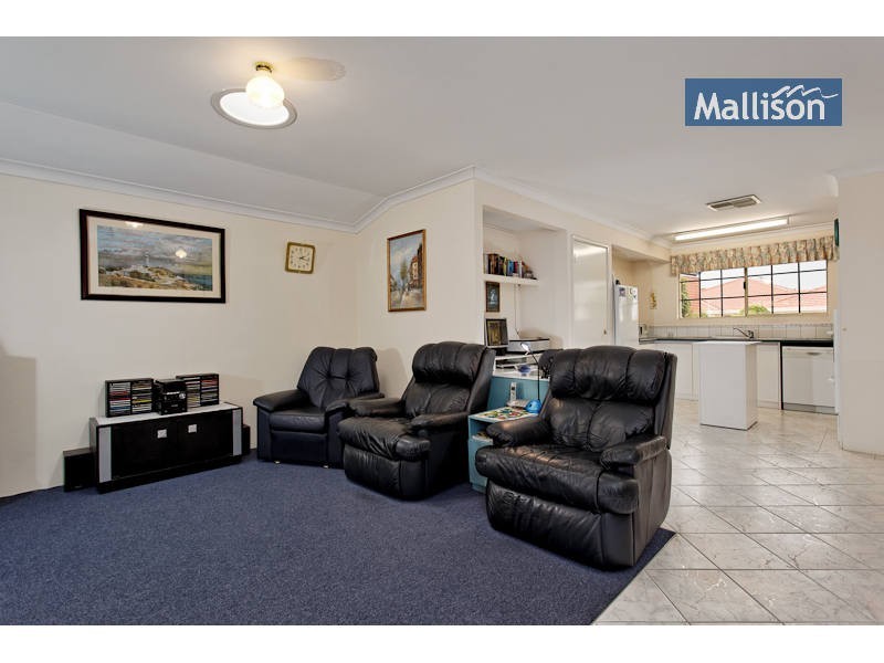 5 Davidia Lakes Drive, Canning Vale WA 6155