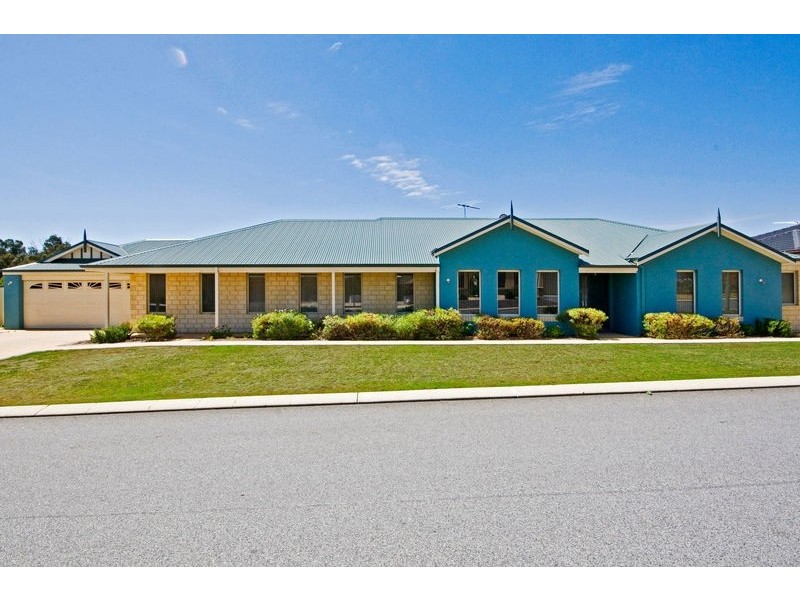 10  Astroloma Drive, Success WA 6164