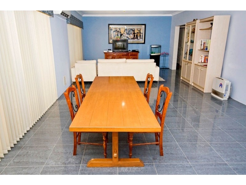 10  Astroloma Drive, Success WA 6164