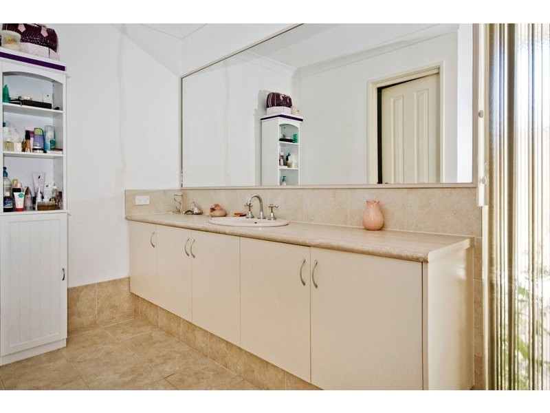 10  Astroloma Drive, Success WA 6164