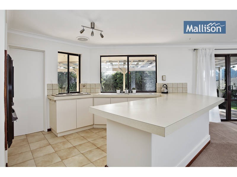 8 Filmer Place, Leeming WA 6149