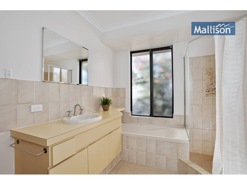 8 Filmer Place, Leeming WA 6149