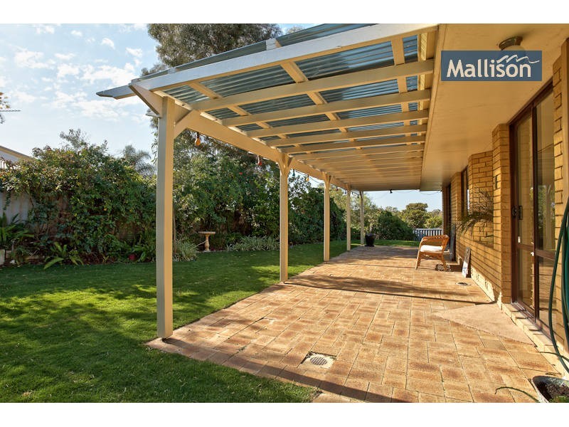8 Filmer Place, Leeming WA 6149