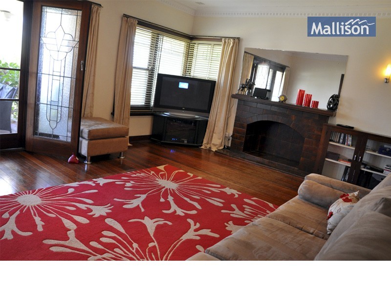 17 Wyndham Street, St James WA 6102