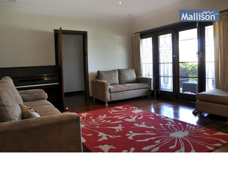 17 Wyndham Street, St James WA 6102