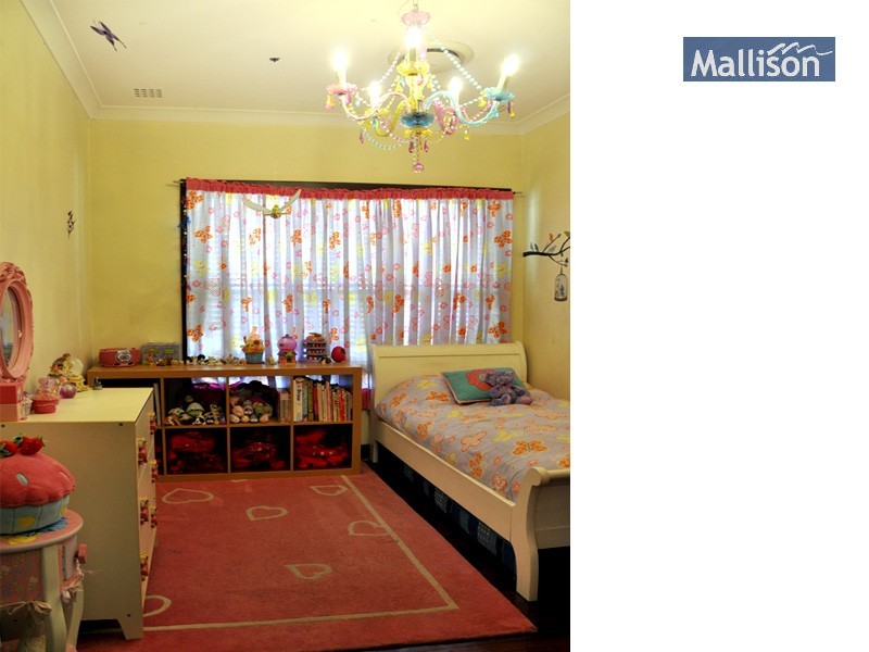 17 Wyndham Street, St James WA 6102