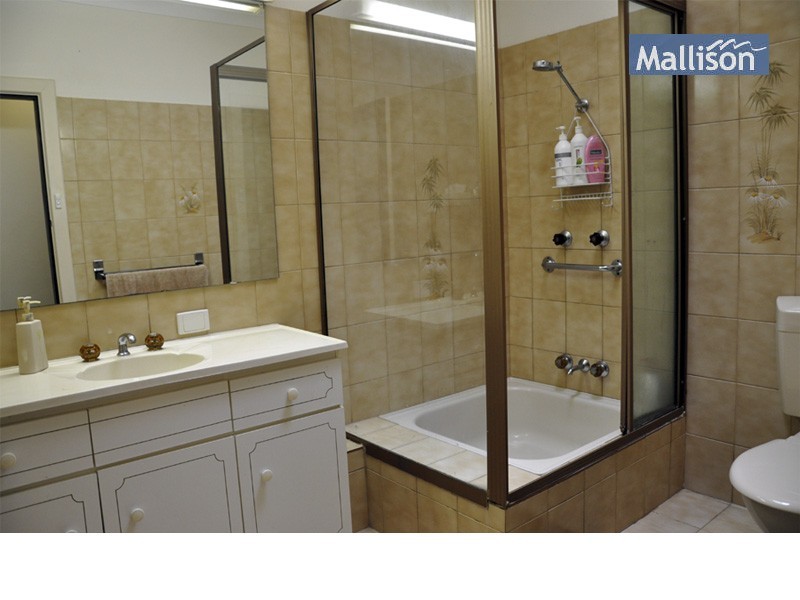 17 Wyndham Street, St James WA 6102