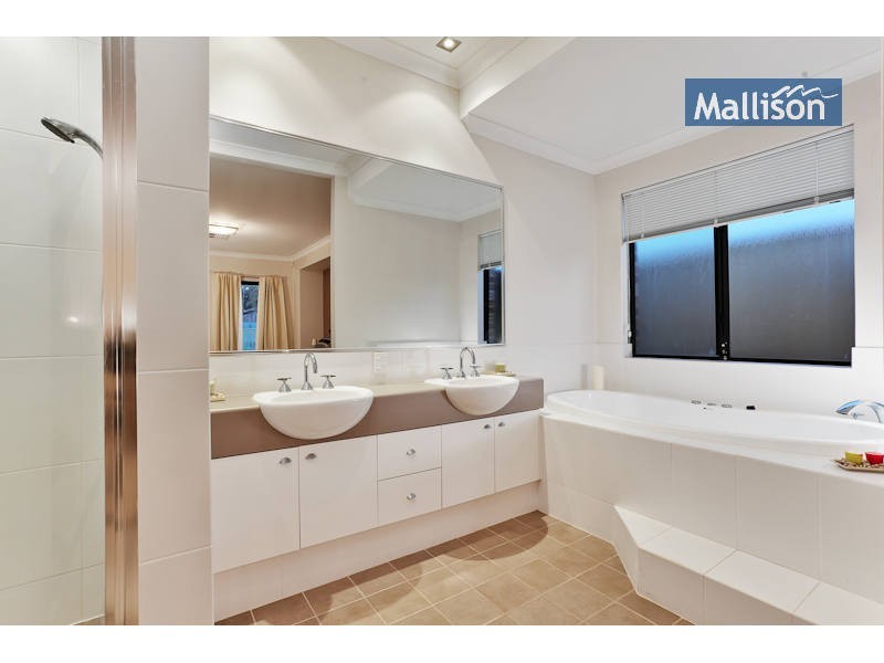 30 Swiftlet Way, Gwelup WA 6018