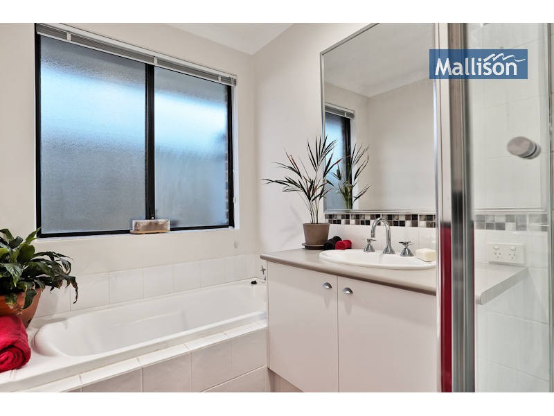 30 Swiftlet Way, Gwelup WA 6018