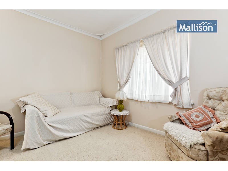 14 Guy Place, Melville WA 6156