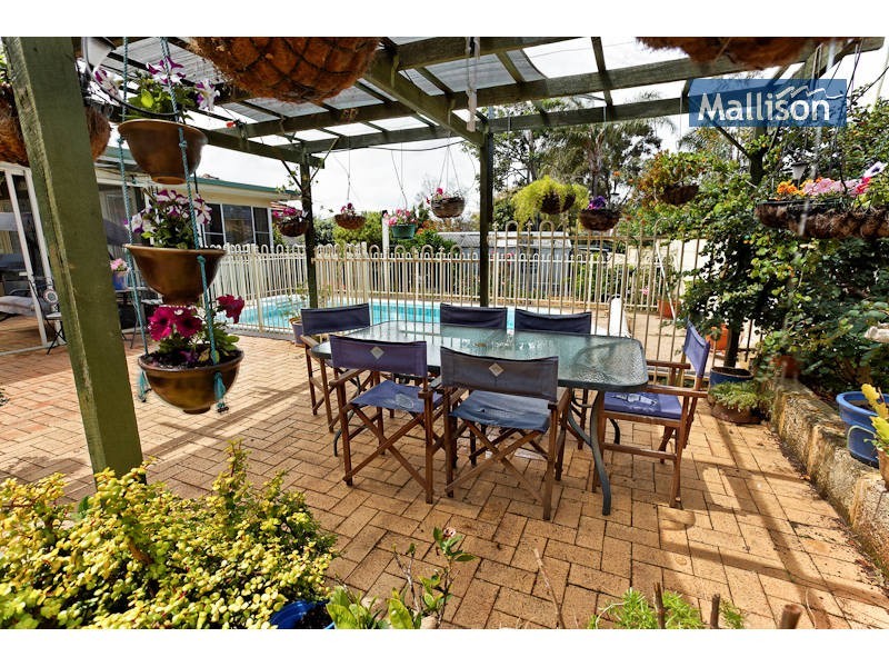 14 Guy Place, Melville WA 6156