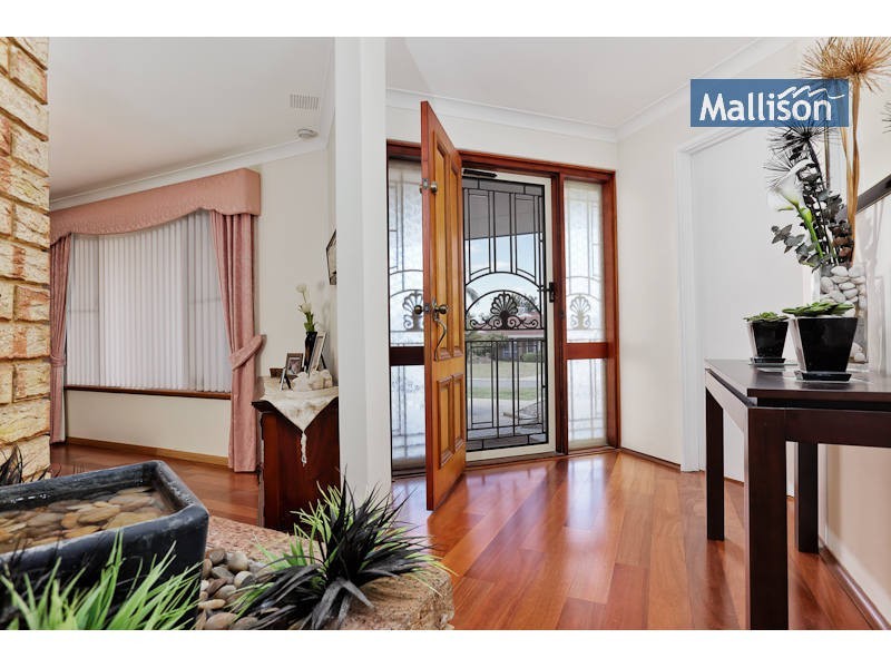 12 Adey Court, Leeming WA 6149