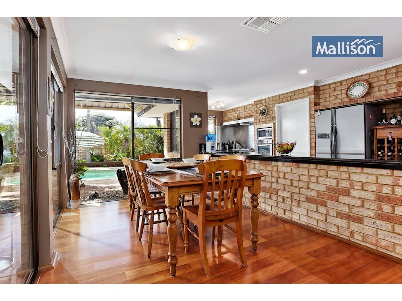 12 Adey Court, Leeming WA 6149