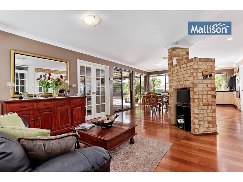 12 Adey Court, Leeming WA 6149