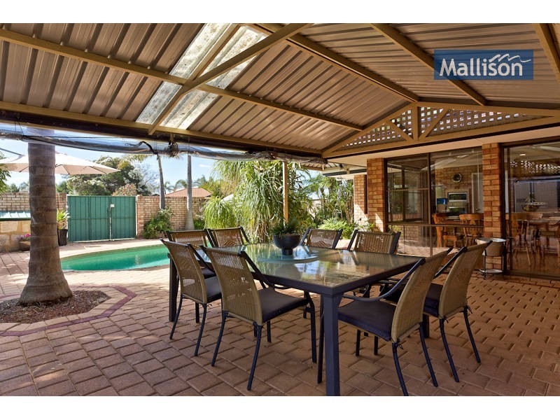 12 Adey Court, Leeming WA 6149