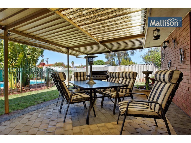 3 Griffith Way, Thornlie WA 6108