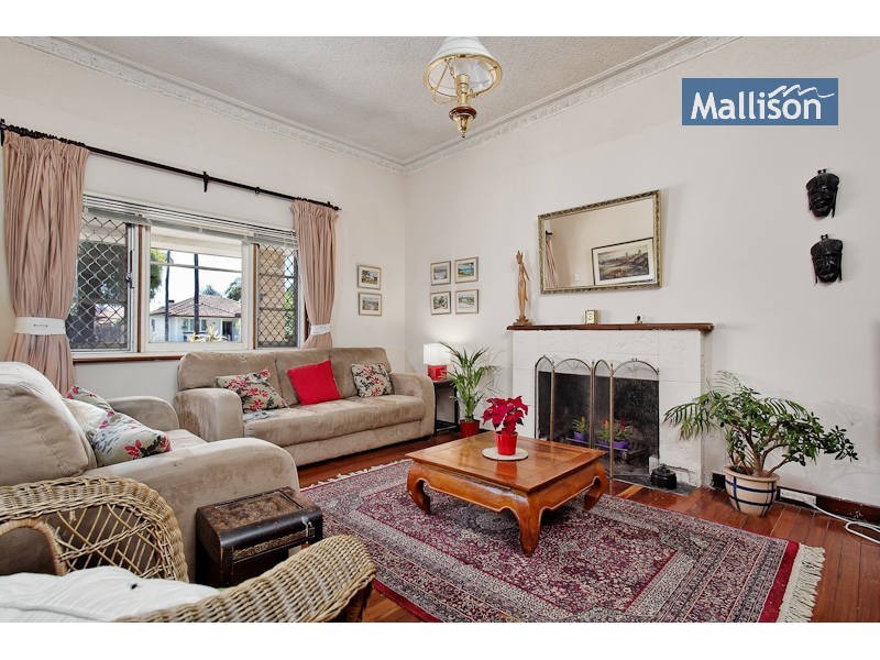 60 Iolanthe Street, Bassendean WA 6054