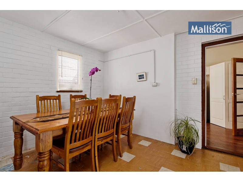 60 Iolanthe Street, Bassendean WA 6054