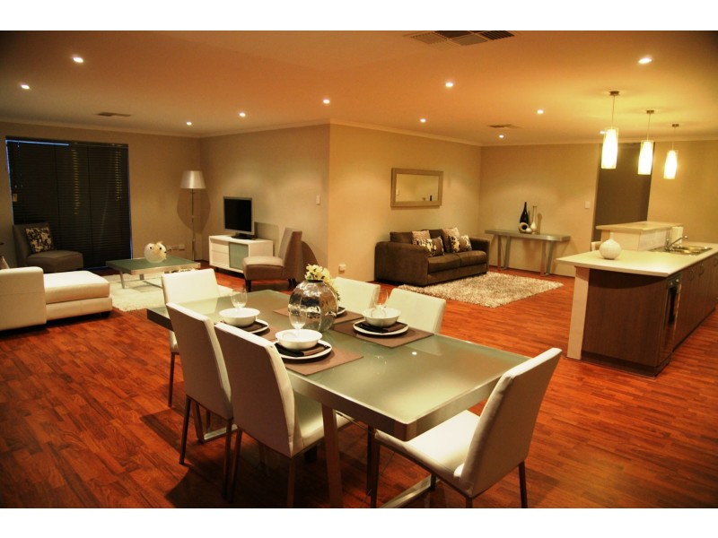 11 CANOPUS LOOP, Hammond Park WA 6164