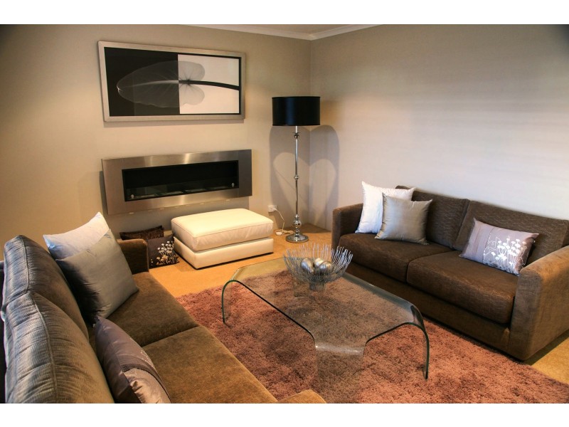 11 CANOPUS LOOP, Hammond Park WA 6164