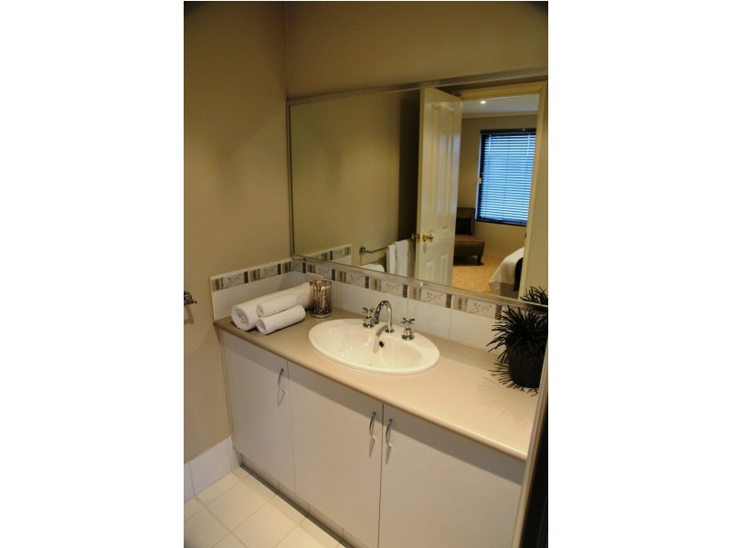 11 CANOPUS LOOP, Hammond Park WA 6164